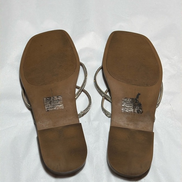 Chelsea & Violet Rhinestones loop tie straps slip on flat sandals Sz 10 - Picture 4 of 5